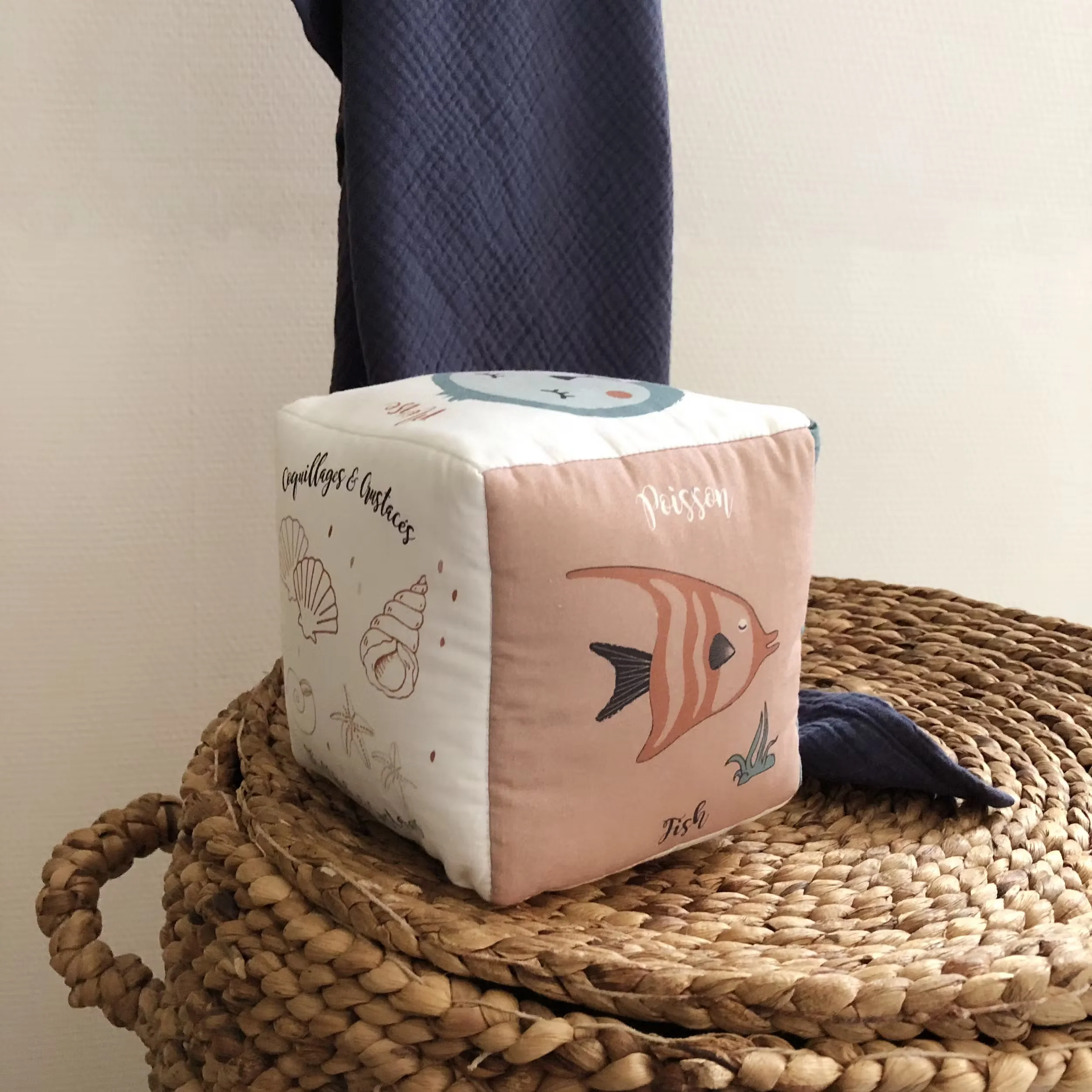 Cube d'éveil Animaux de la Mer en tissu sonore – Image 4