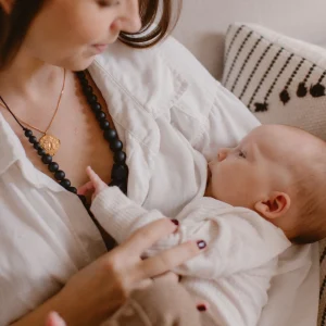 Colomba - | Bijou allaitement, portage et dentition