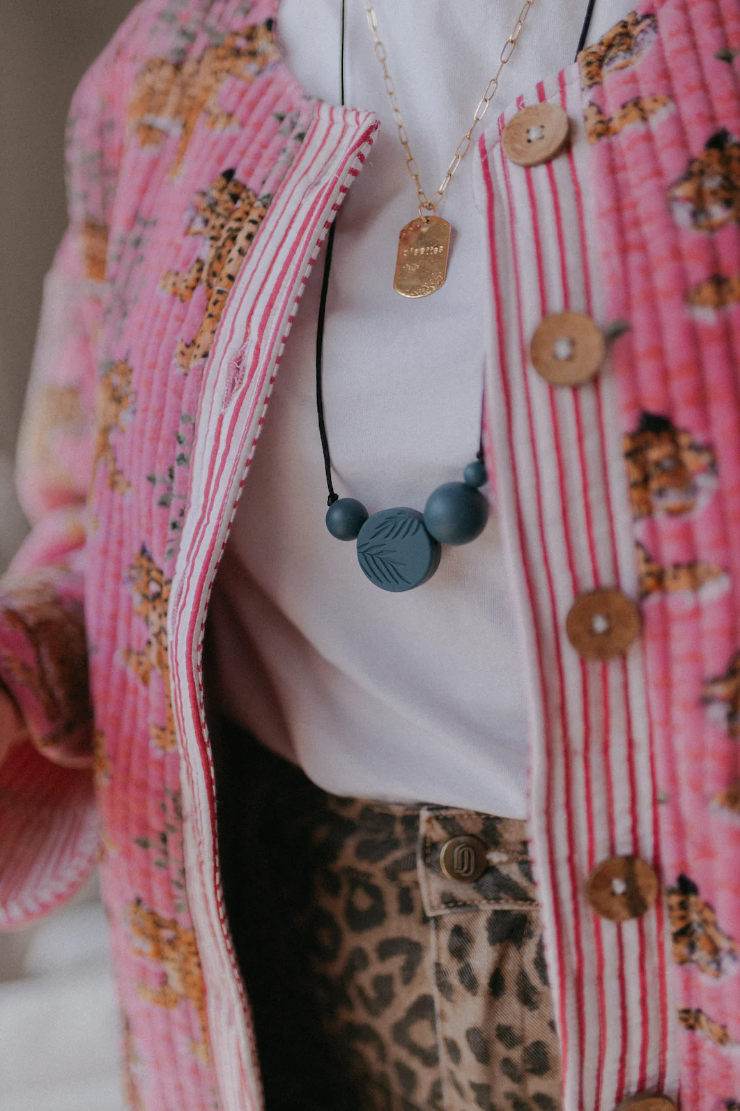 Nuit Noire - Full Peacock| Collier allaitement, portage et de dentition – Image 3