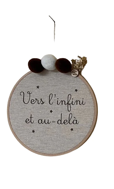 Décoration murale "Vers l'infini et au-delà"
