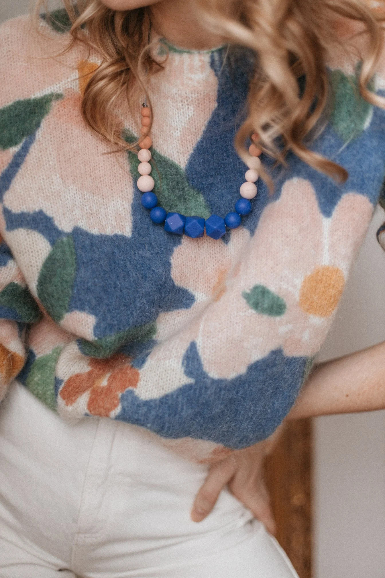 Solène Royal Blue | Bijou allaitement, portage et de dentition