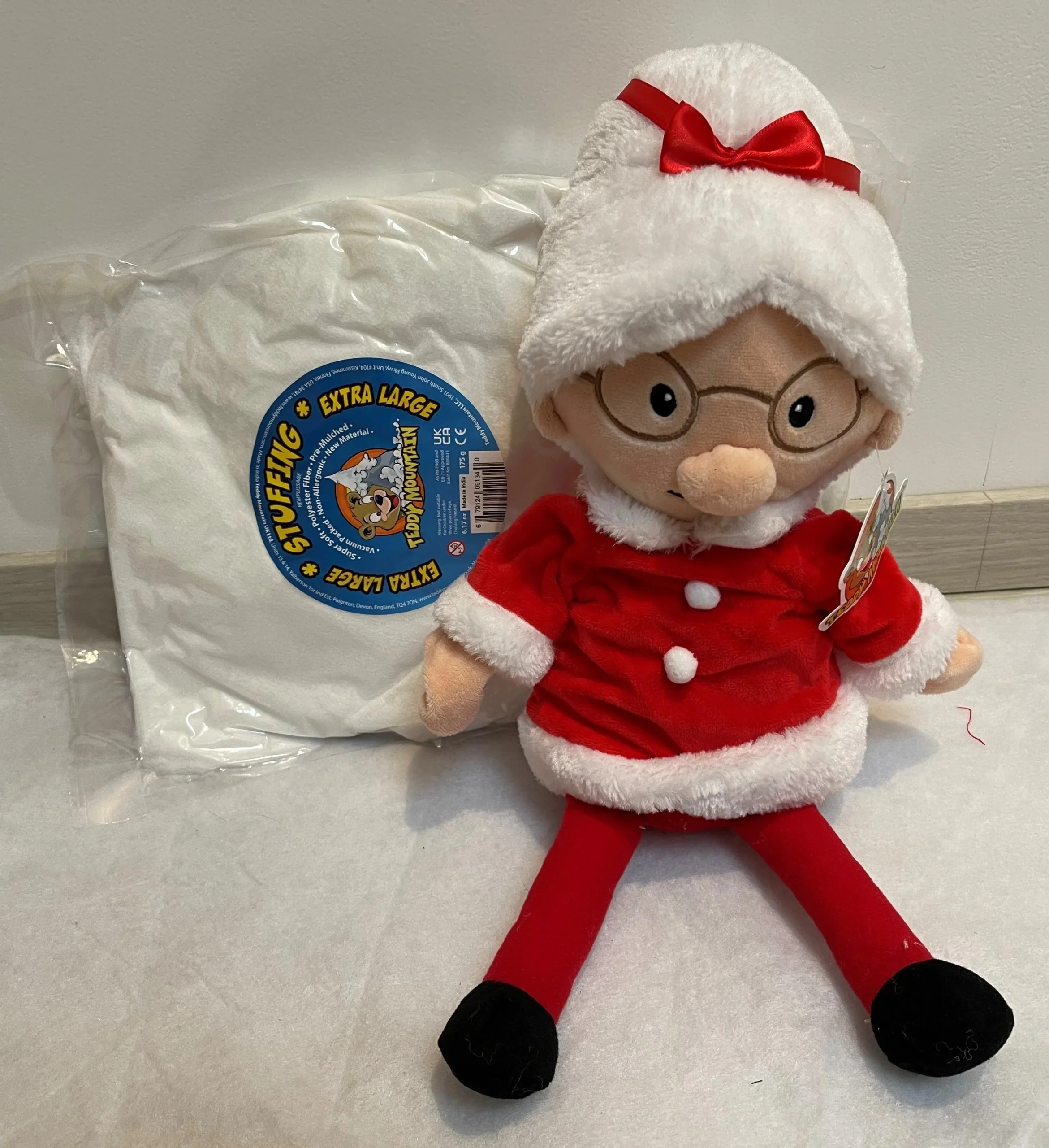 "Fabrique ta peluche" Peluche Mère Noël – Image 4