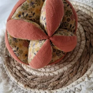 Balle de Préhension Motif Floral Moutarde/Brique